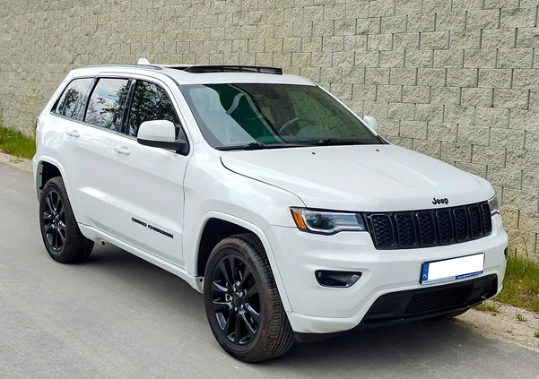 Jeep Grand Cherokee cena 102000 przebieg: 67000, rok produkcji 2018 z Łódź małe 379